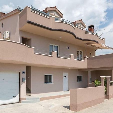 Apartments Mira Каштела Экстерьер фото