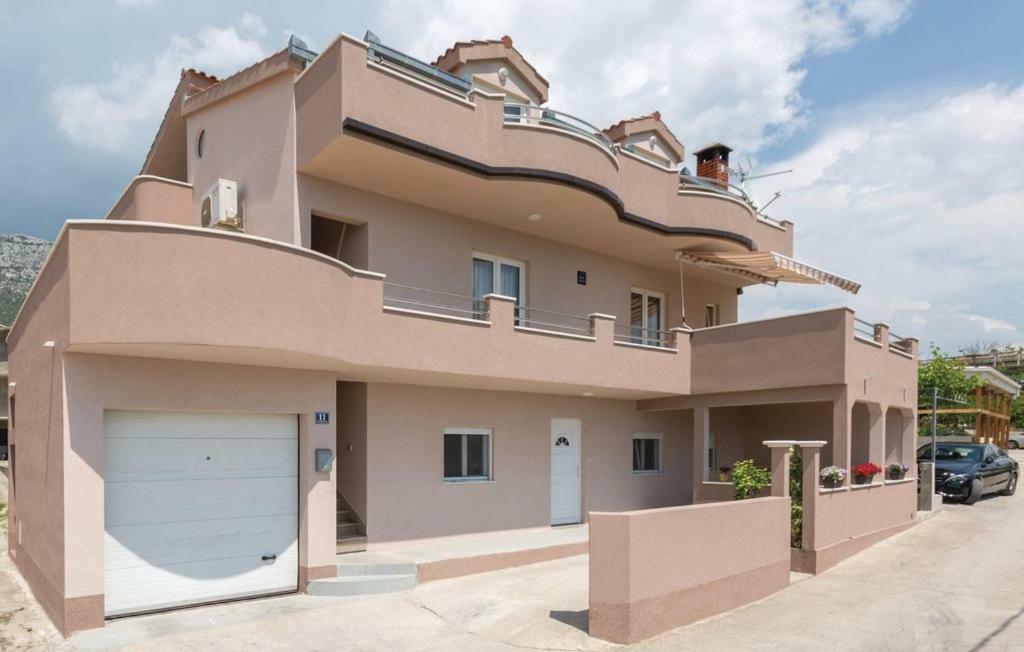 Apartments Mira Каштела Экстерьер фото